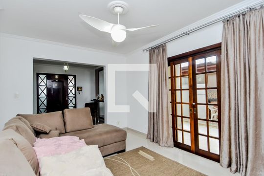 Casa à venda com 3 quartos, 245m² em Jardim Nova Taboão, Guarulhos