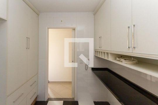 Cozinha de apartamento à venda com 3 quartos, 95m² em Jardim Guairaca, São Paulo
