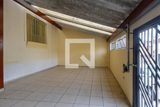Garagem de casa à venda com 3 quartos, 224m² em Vila Ivone, São Paulo
