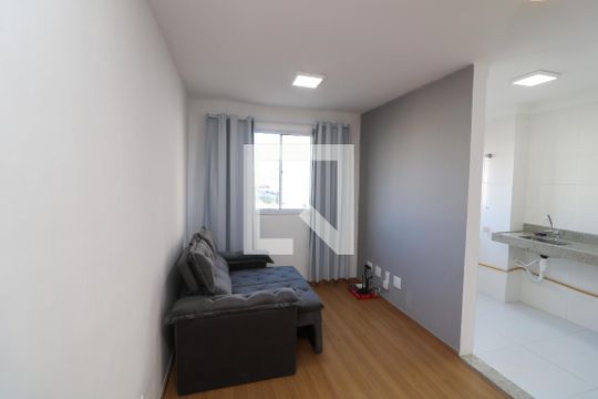 Sala de apartamento para alugar com 2 quartos, 43m² em Cidade São Mateus, São Paulo
