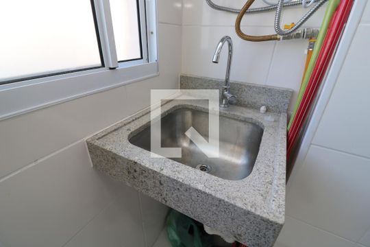 Área de Serviço de apartamento para alugar com 2 quartos, 43m² em Cidade São Mateus, São Paulo