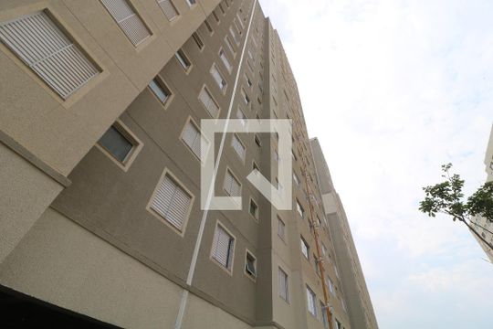 Fachada do bloco de apartamento para alugar com 2 quartos, 43m² em Cidade São Mateus, São Paulo