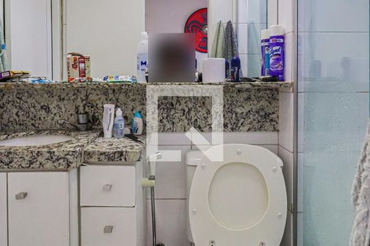1 Andar - Banheiro dos Quarto 1 e 2 de apartamento à venda com 3 quartos, 131m² em Sagrada Família, Belo Horizonte