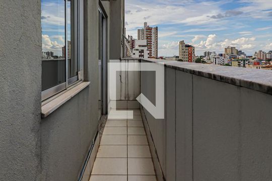 2 Andar - Varanda do Quarto Suíte de apartamento à venda com 3 quartos, 131m² em Sagrada Família, Belo Horizonte