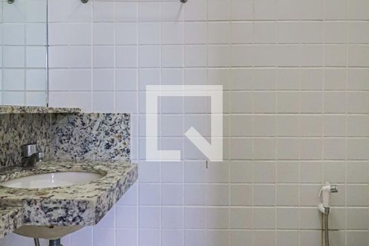 2 Andar - Lavabo da Sala de apartamento à venda com 3 quartos, 131m² em Sagrada Família, Belo Horizonte