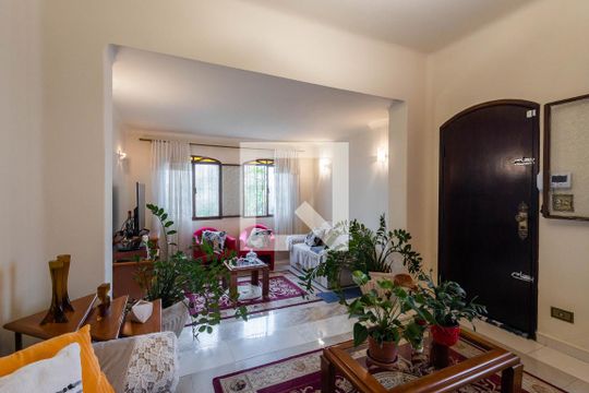 Casa à venda com 4 quartos, 200m² em Alto de Pinheiros, São Paulo