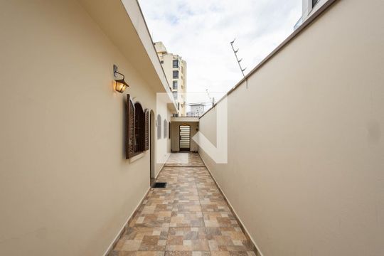 Quintal de casa à venda com 4 quartos, 200m² em Alto de Pinheiros, São Paulo