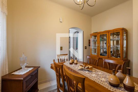 Sala de Jantar de casa à venda com 4 quartos, 200m² em Alto de Pinheiros, São Paulo