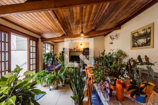 Área comum de casa à venda com 4 quartos, 200m² em Alto de Pinheiros, São Paulo