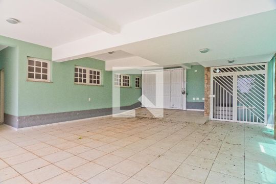 Garagem de casa à venda com 4 quartos, 465m² em City América, São Paulo
