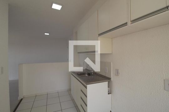 Cozinha de apartamento para alugar com 2 quartos, 49m² em Recreio Marajoara, Sorocaba
