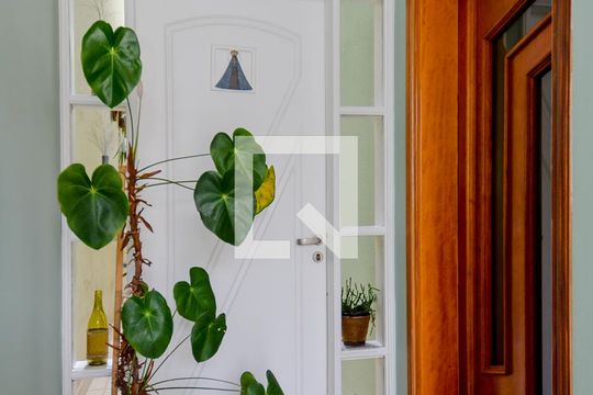 Corredor de Entrada de casa à venda com 3 quartos, 190m² em Parque Renato Maia, Guarulhos