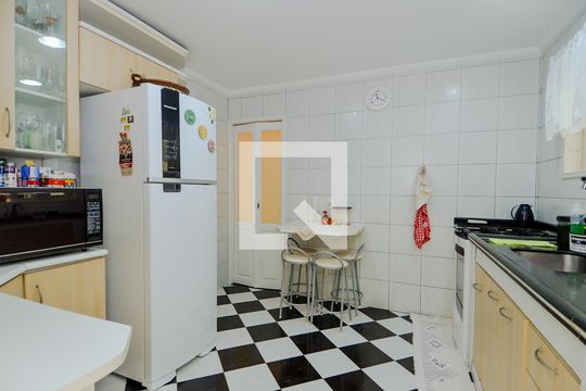 Cozinha de casa à venda com 3 quartos, 190m² em Parque Renato Maia, Guarulhos
