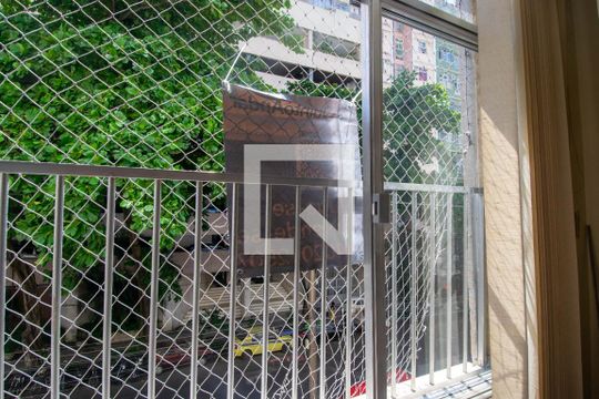 Plaquinha instalada de apartamento à venda com 3 quartos, 120m² em Copacabana, Rio de Janeiro