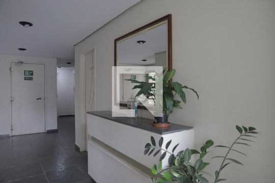 Hall de entrada de apartamento para alugar com 2 quartos, 55m² em Bosque da Saúde, São Paulo