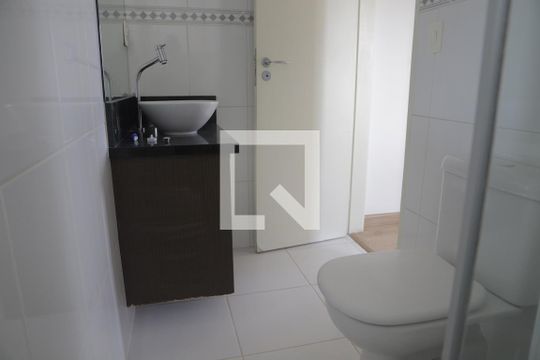 Banheiro de apartamento para alugar com 2 quartos, 55m² em Bosque da Saúde, São Paulo