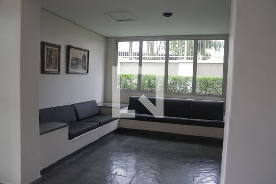 Hall de entrada de apartamento para alugar com 2 quartos, 55m² em Bosque da Saúde, São Paulo