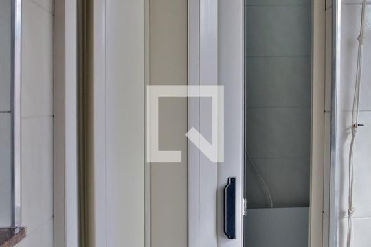 Área de Serviço de apartamento para alugar com 2 quartos, 73m² em Boqueirão, Santos