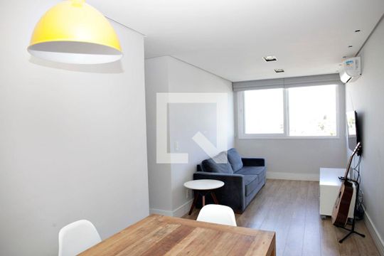 Sala de apartamento à venda com 2 quartos, 60m² em São João, Porto Alegre