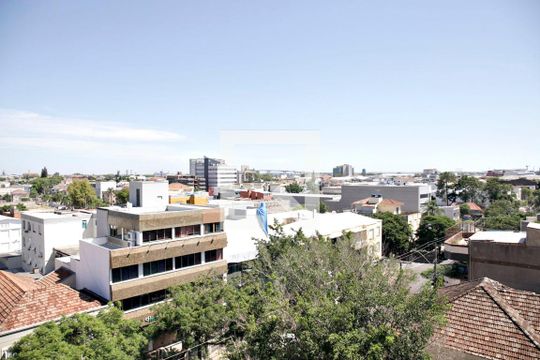 Sala Vista de apartamento à venda com 2 quartos, 60m² em São João, Porto Alegre