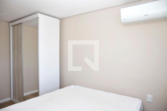 Quarto 1 Suíte de apartamento à venda com 2 quartos, 60m² em São João, Porto Alegre