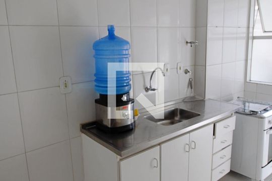 Cozinha de apartamento à venda com 2 quartos, 66m² em Jardim Umarizal, São Paulo