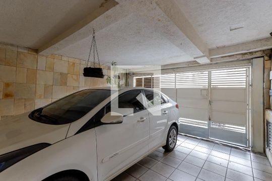 Garagem de casa à venda com 3 quartos, 150m² em Jardim Japão, São Paulo