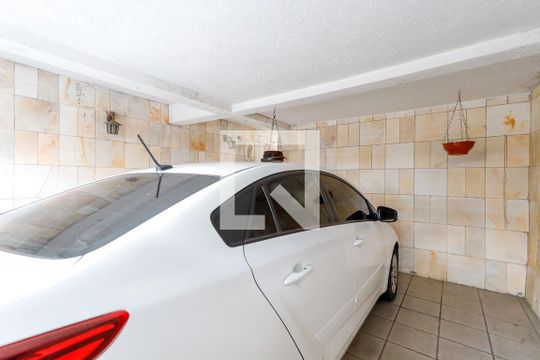Garagem de casa à venda com 3 quartos, 150m² em Jardim Japão, São Paulo