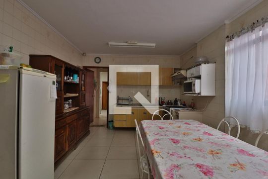 Cozinha de kitnet/studio para alugar com 2 quartos, 312m² em Bosque dos Eucaliptos, São José dos Campos