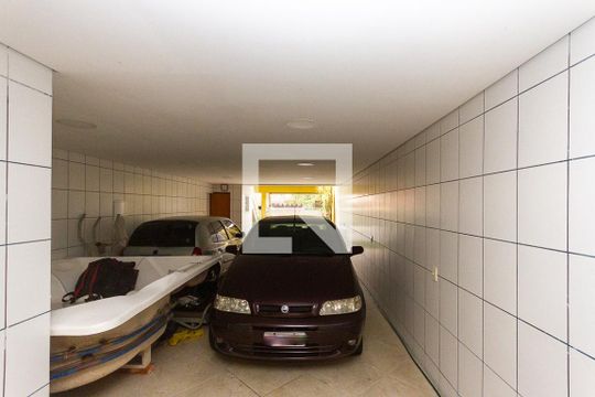 Garagem de casa à venda com 2 quartos, 174m² em Parque São Lucas, São Paulo
