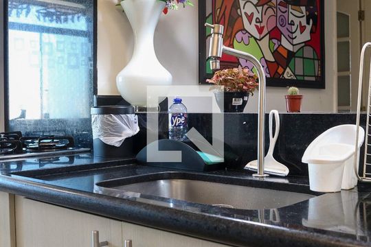 Cozinha de apartamento para alugar com 3 quartos, 86m² em Freguesia do Ó, São Paulo