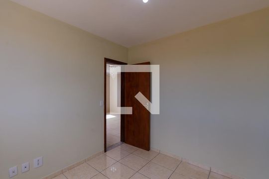 Quarto de apartamento para alugar com 2 quartos, 46m² em Jaqueline, Belo Horizonte