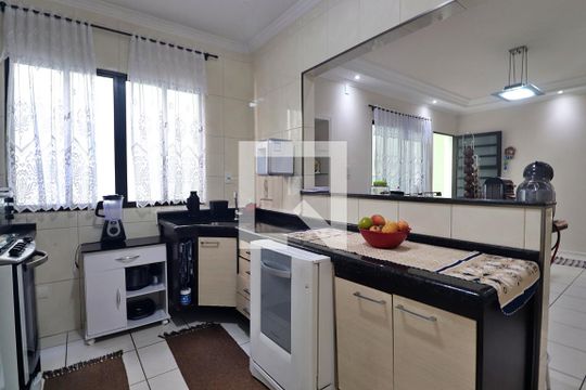 Cozinha de casa à venda com 3 quartos, 292m² em Vila Camilopolis, Santo André