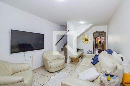 Casa para alugar com 3 quartos, 120m² em Jardim Alfredo, São Paulo