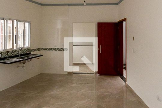 Sala e cozinha de apartamento à venda com 2 quartos, 50m² em Vila Santa Virginia, São Paulo