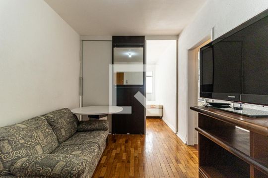Sala de kitnet/studio para alugar com 1 quarto, 42m² em Vila Buarque, São Paulo