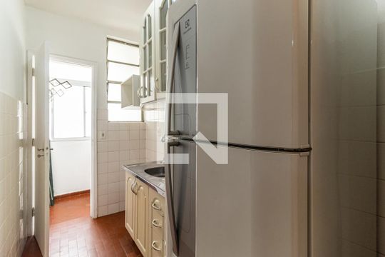 Cozinha de kitnet/studio para alugar com 1 quarto, 42m² em Vila Buarque, São Paulo
