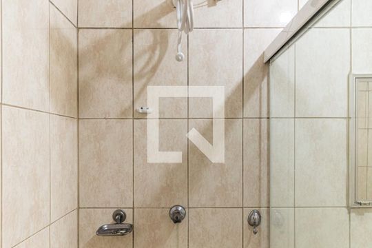 Banheiro - Chuveiro de kitnet/studio para alugar com 1 quarto, 42m² em Vila Buarque, São Paulo