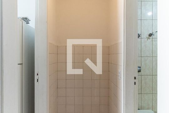 Corredor de kitnet/studio para alugar com 1 quarto, 42m² em Vila Buarque, São Paulo