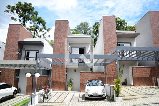 Fachada de casa de condomínio para alugar com 3 quartos, 105m² em Chácara Pavoeiro, Cotia