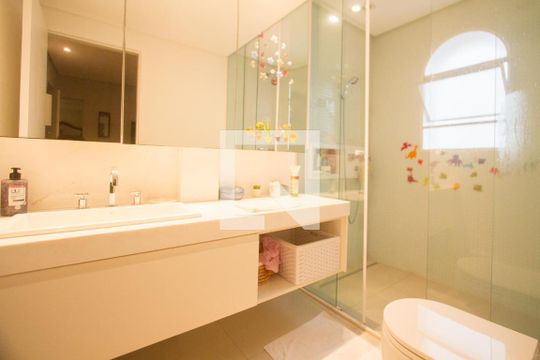 Banheiro da Suíte 1 de apartamento à venda com 3 quartos, 240m² em Santo Amaro, São Paulo