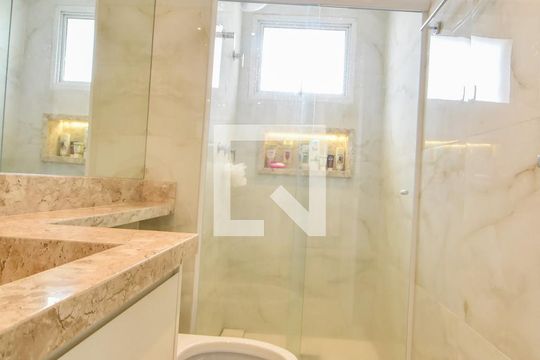 Banheiro Suíte 01 de apartamento para alugar com 2 quartos, 77m² em Vila Cordeiro, São Paulo