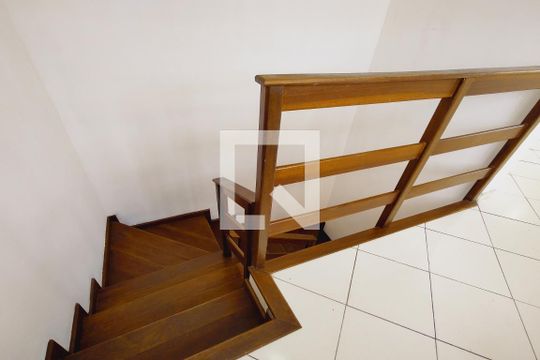 Escada de casa à venda com 3 quartos, 95m² em Freguesia (jacarepaguá), Rio de Janeiro