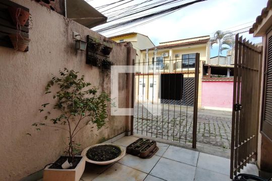 Fahada de casa à venda com 3 quartos, 95m² em Freguesia (jacarepaguá), Rio de Janeiro
