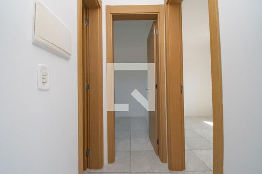 corredor de apartamento para alugar com 2 quartos, 43m² em Feitoria, São Leopoldo