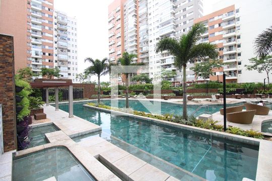 Área comum - Piscina de apartamento à venda com 3 quartos, 102m² em Barra da Tijuca, Rio de Janeiro