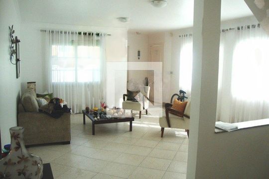 Casa à venda com 3 quartos, 221m² em Cambuci, São Paulo