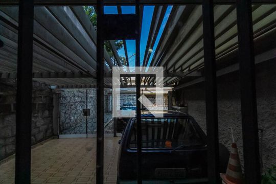 Vista da Sala de casa à venda com 3 quartos, 144m² em Conjunto Residencial Antuerpia, São Bernardo do Campo