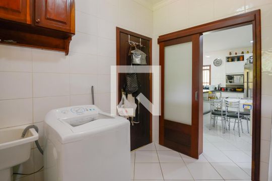 Área de Serviço de casa para alugar com 6 quartos, 512m² em Santa Tereza, Porto Alegre
