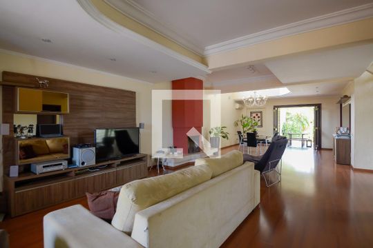 Sala de casa à venda com 6 quartos, 512m² em Santa Tereza, Porto Alegre